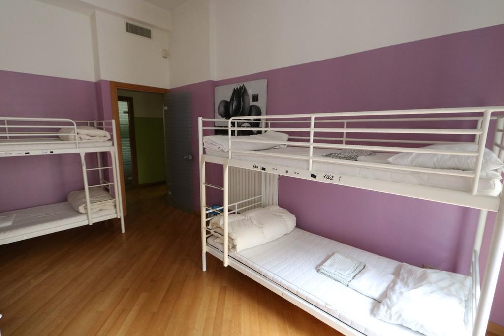 Panda Hostel Милано Екстериор снимка
