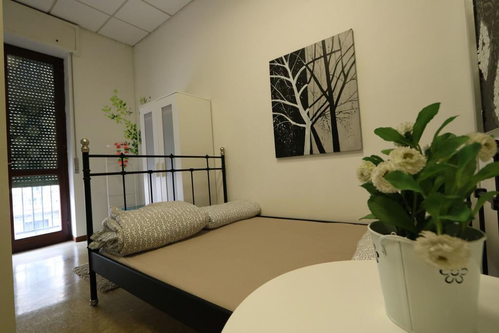 Panda Hostel Милано Екстериор снимка